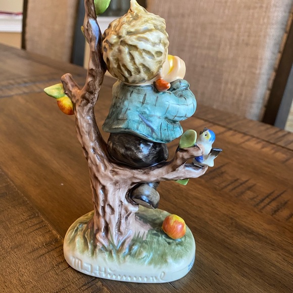 An Apple A Day Hummel - Picture 4 of 5